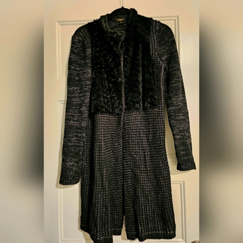 Cupio Women's Long Sweater sz small